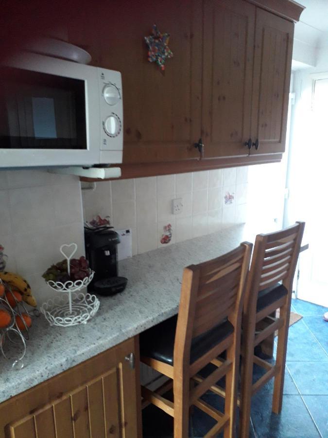 Home From Home Single Or Double Room Netflix Or Virgin Tv Wifi & Free Parking Poole Kültér fotó