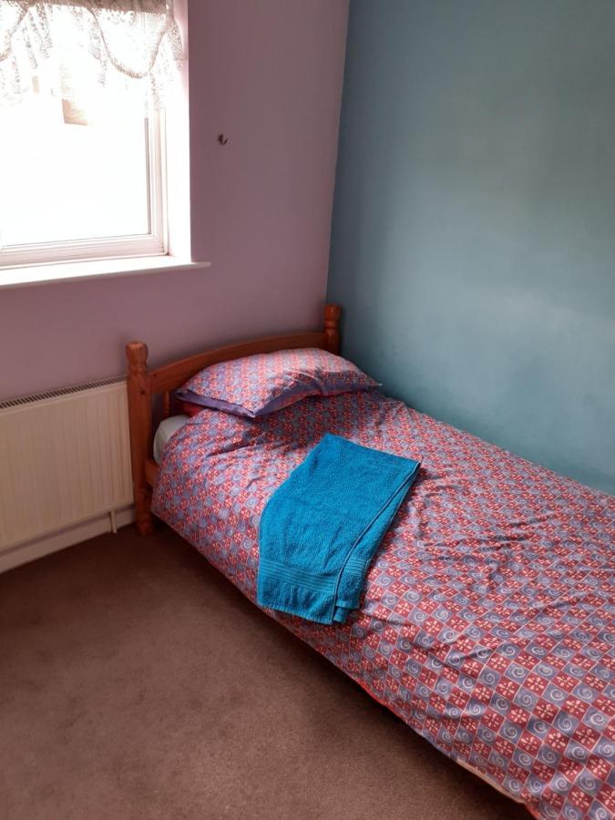 Home From Home Single Or Double Room Netflix Or Virgin Tv Wifi & Free Parking Poole Kültér fotó